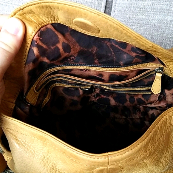 B. Makowsky handbag - Picture 5 of 9